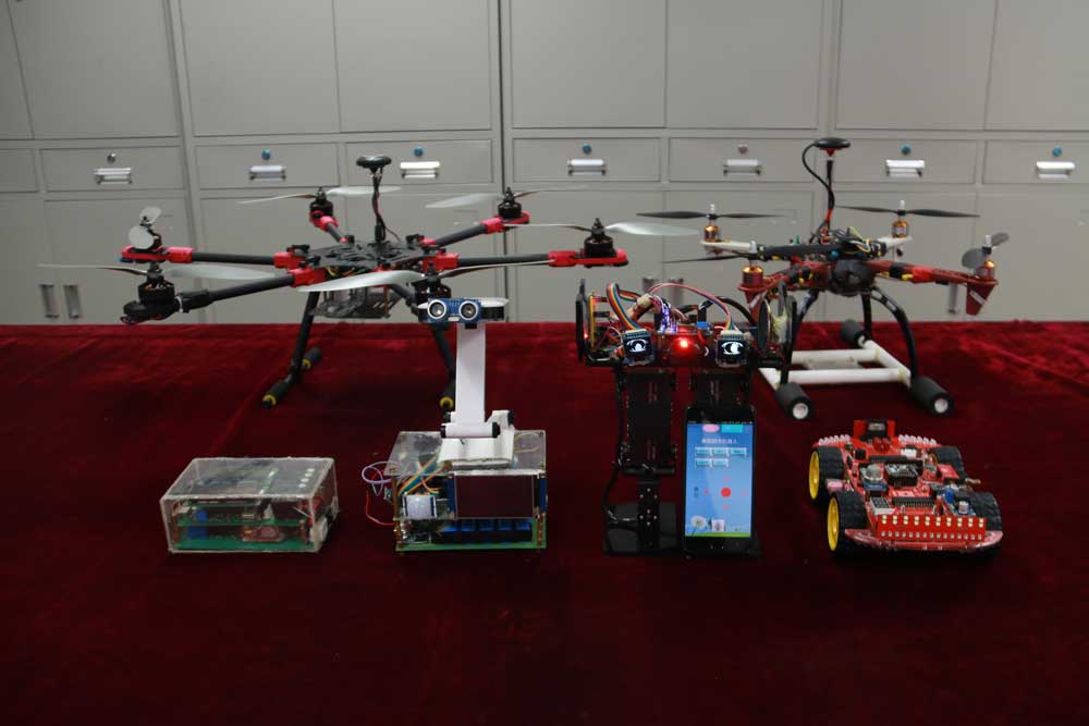 我们的作品——师生工作室部分作品.jpg 我们的作品——师生工作室部分作品.jpg